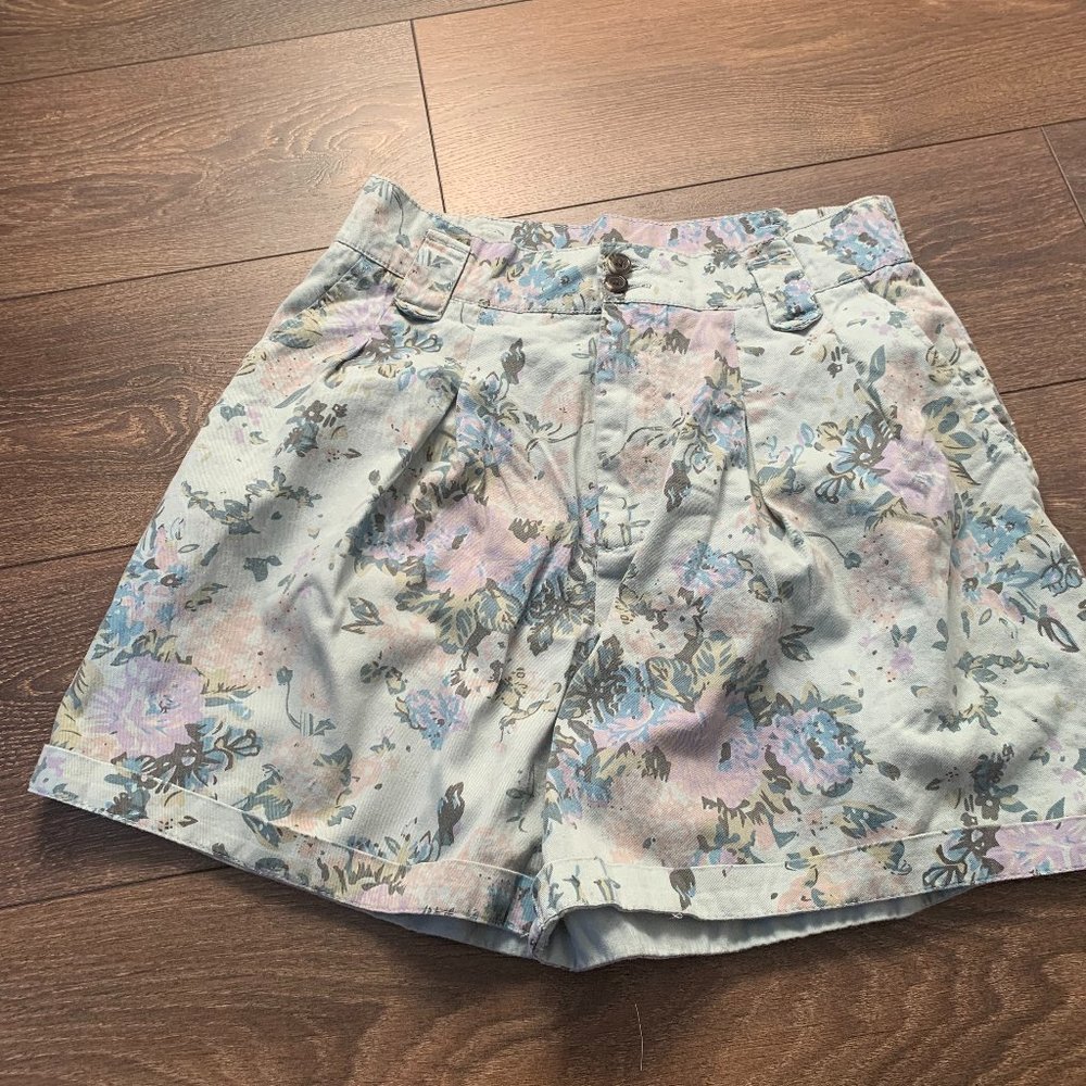 UO / BDG Floral print Shorts, Cotton, Size 8